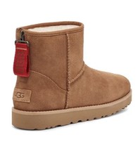 UGG Women's 1122671 Classic Logo Zip Mini Boot, size 7, Chestnut New Never Worn