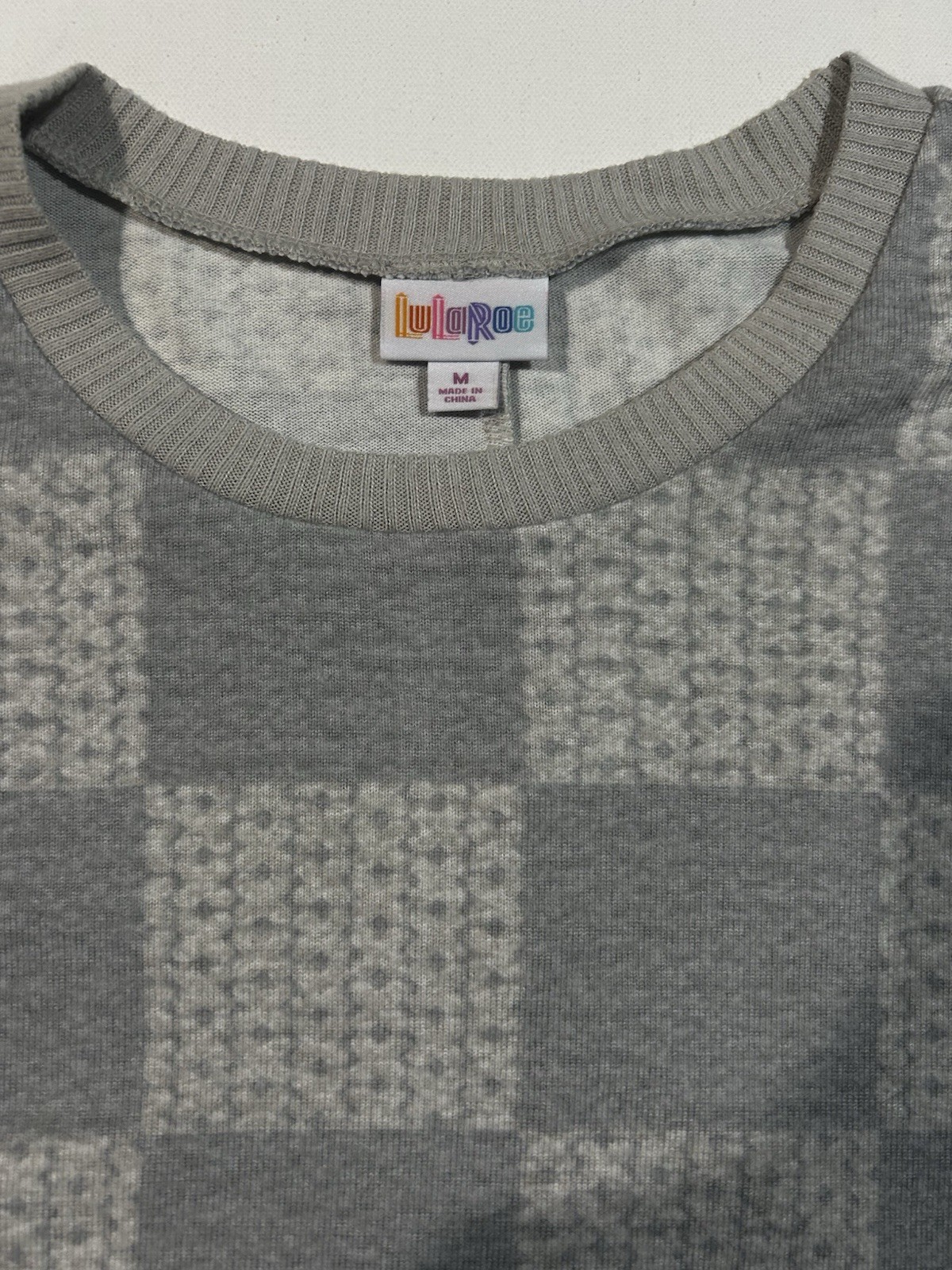 Lularoe Medium Lightweight Gray Patterned Sweater - image 2