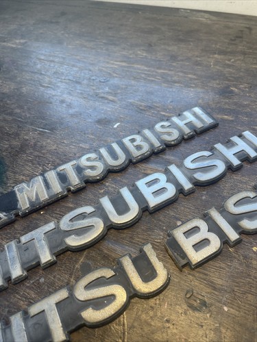 1988 Mitsubishi ** SALVAGE** Van Emblem (3) ** READ** - Picture 4 of 10