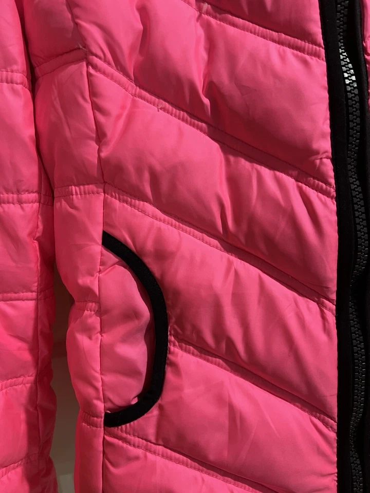 CHAQUETA ACOLCHADA VICTORIA'S SECRET ROSA PANTERA TALLA M USADA Rara Nunca Usada COMO NUEVA Foto 2 de 4