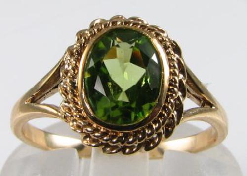 9CT 9K GOLD PERIDOT SOLITAIRE 8mm x 6mm ART DECO INS RING FREE RESIZE - Picture 1 of 6