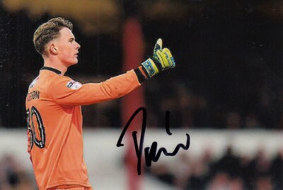 Dean Henderson Hand Signed Grimsby Town 6x4 Photo Football