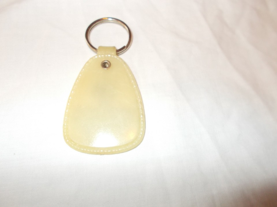 VINTAGE THE LIGHTING OUTLET GREAT BEND, KS KANSAS KEYCHAIN eBay