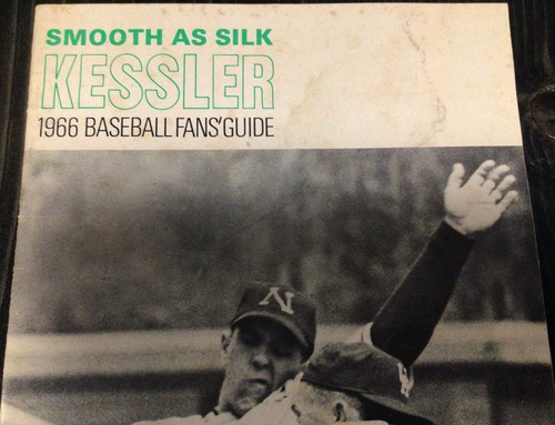 Vintage 1966 Kessler Smooth As Silk Baseball Fans Guide MLB Teams Pearson - Picture 2 of 9