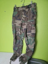 US Army Camo Cargo Pants Small Green Camouflage Combat Woodland Distressed