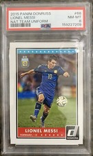 Balón de fútbol rojo 2015 Panini Donruss Lionel Messi #68 equipo Argentina PSA 8