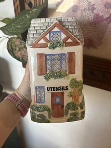 7 T 4 Diameter Vintage Utensil Holder Ceramic Cottage Core House Country Decor