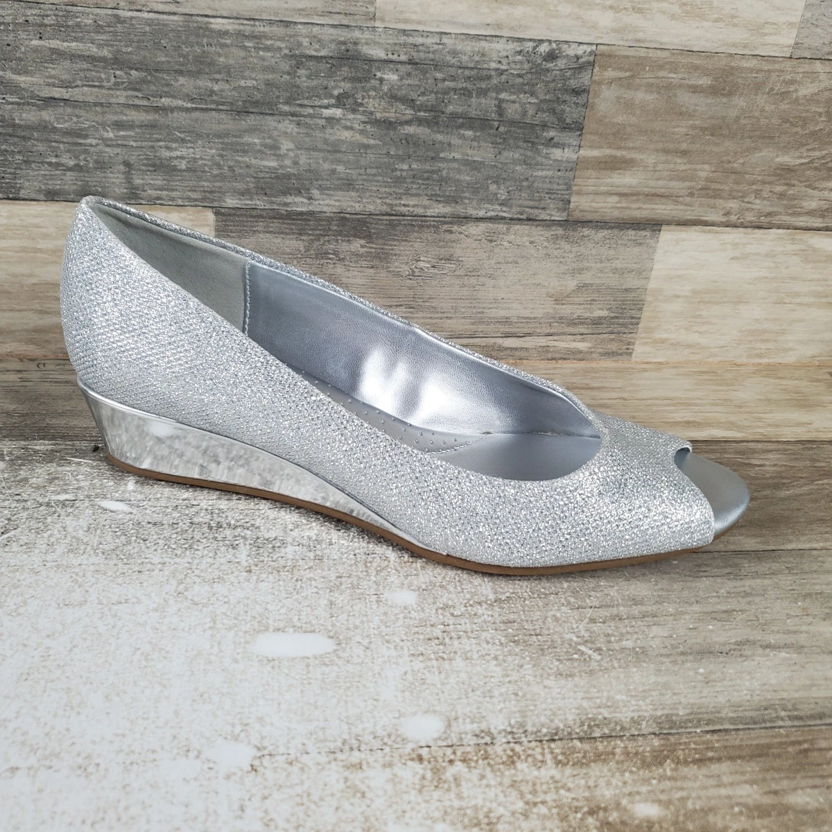 bandolino silver dress shoes Bandolino Silver Heels for Women for sale