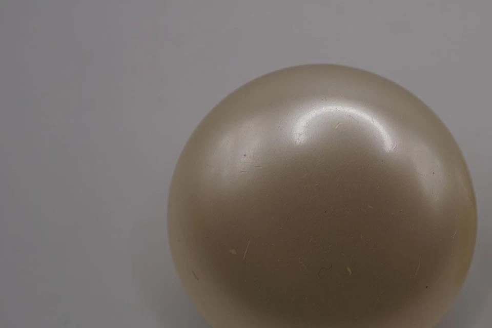 Pendientes atornillados firmados por Marvella bisutería Foto 3 de 4