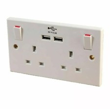 Double Wall Socket Mains With 2 USB Twin Fast Charger Plug Switched Ports 2 Gang