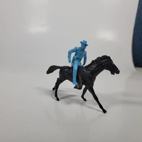 VINTAGE MARX FORT APACHE PLAYSET Calvary & HORSE VINYL