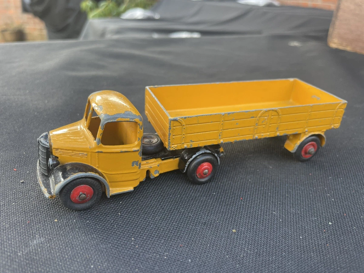 Dinky Bedford 1950 Year of Manufacture Vintage Manufacture Diecast