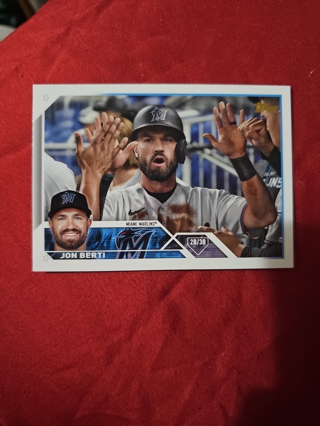 2023 Topps Series 1 Jon Berti 72 Golden Mirror Image Variations SSP