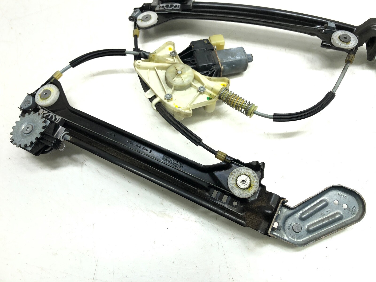 2014-2022 MASERATI GHIBLI RIGHT PASSENGER REAR WINDOW REGULATOR W/ MOTOR OEM.