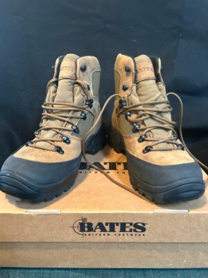 New Bates Gore-tex lined light Hiker Boots E03640 in EXCELLENT CONDITION-10EW