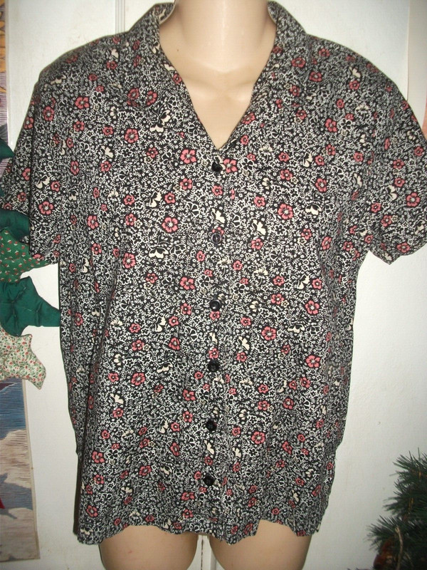 Charter Club Button Front Short Sleeve Top in Floral - Sz 4