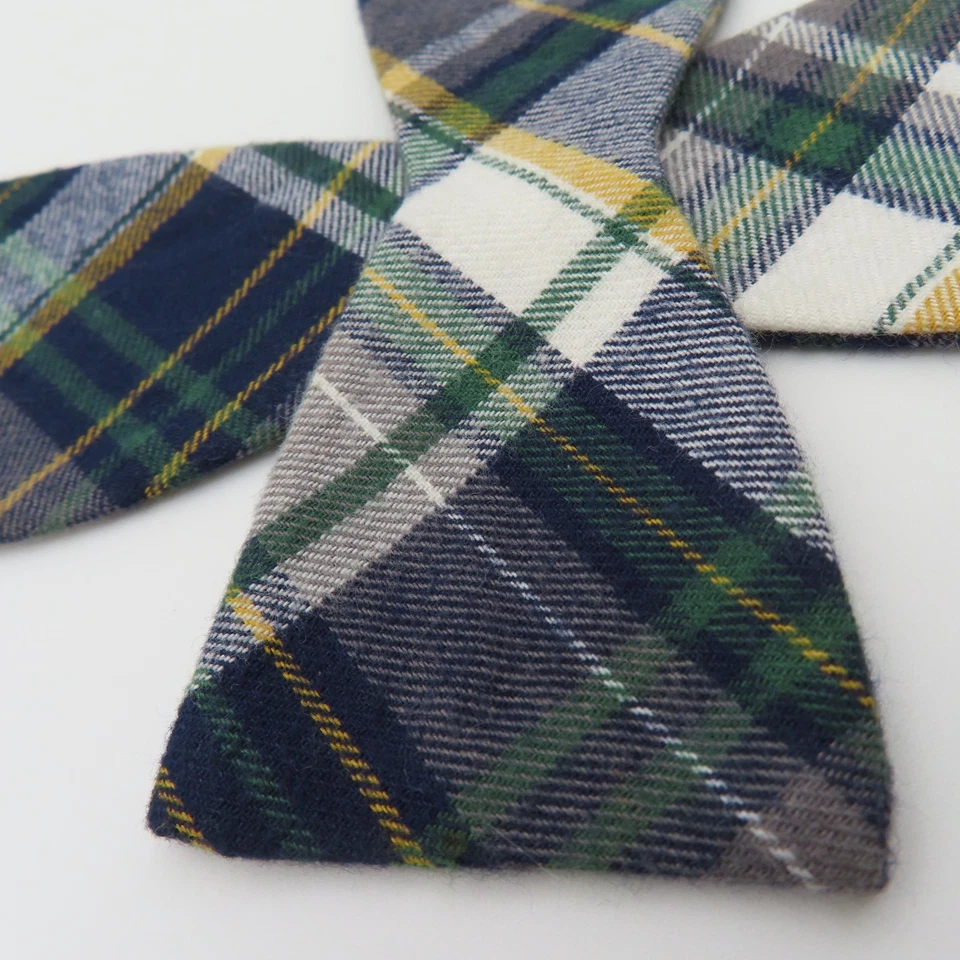 Pajarita Penquin roja azul verde amarilla a cuadros 2" de ancho con corbata de algodón Foto 2 de 4