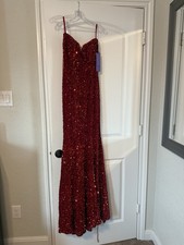Women's Red Strapless Sequin Formal Dress w/Sweetheart Neckline Waist Size 28/SM