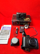 RICOH GR Digital IV : 10MP f/1.9 Camera : Carry Case & GH-2 Hood : Ex Cond