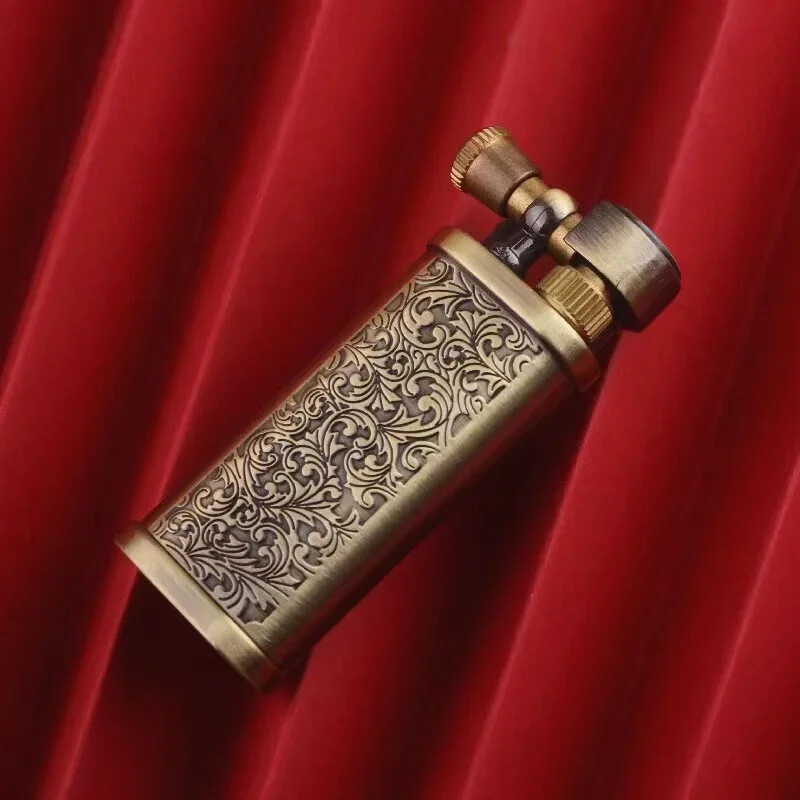 A refillable flint-and-kerosene trench lighter that looks straight out of WWII — tactile, mechanical, and satisfying to use.