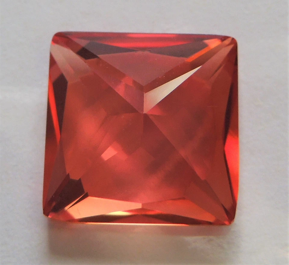 橙色蓝宝石公主 10x10 毫米 5.3 克拉 VVS D 真正明亮单颗切割石 — 第 2/2 张图片