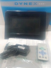Dynex 7-inch Digital Picture Frame with Remote - Family Model  DX-DPF7-10 NEW