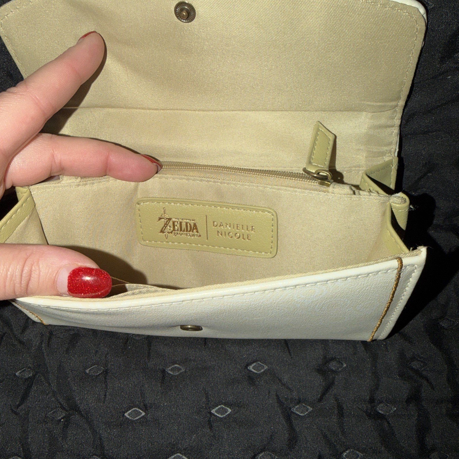 Danielle Nicole Zelda Wallet - image 3