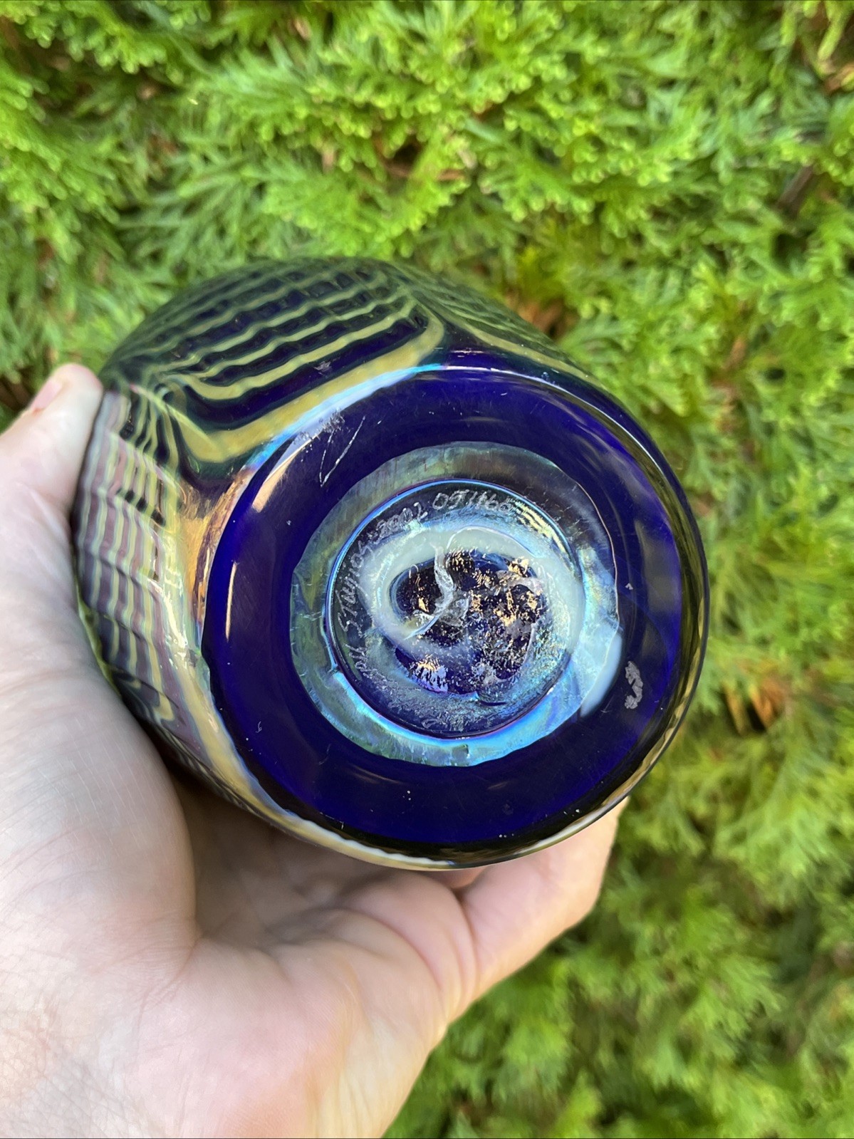 Lundberg Studios Art Glass Vase 2002 Waterfall Pulled Feather Design 8.5”