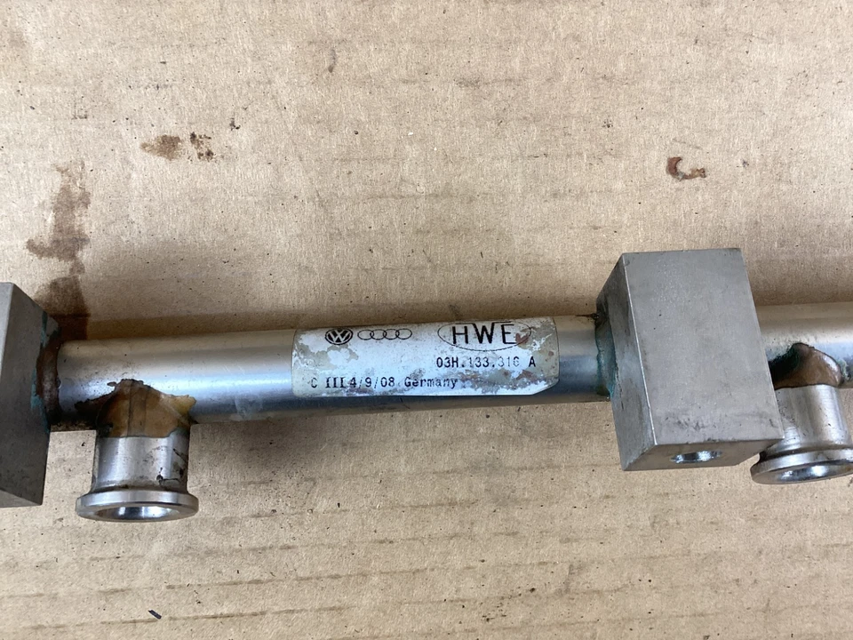 Línea de riel de inyección de combustible superior Porsche Cayenne 2008-2010 3,6 L 03H133316A OEM Foto 3 de 4