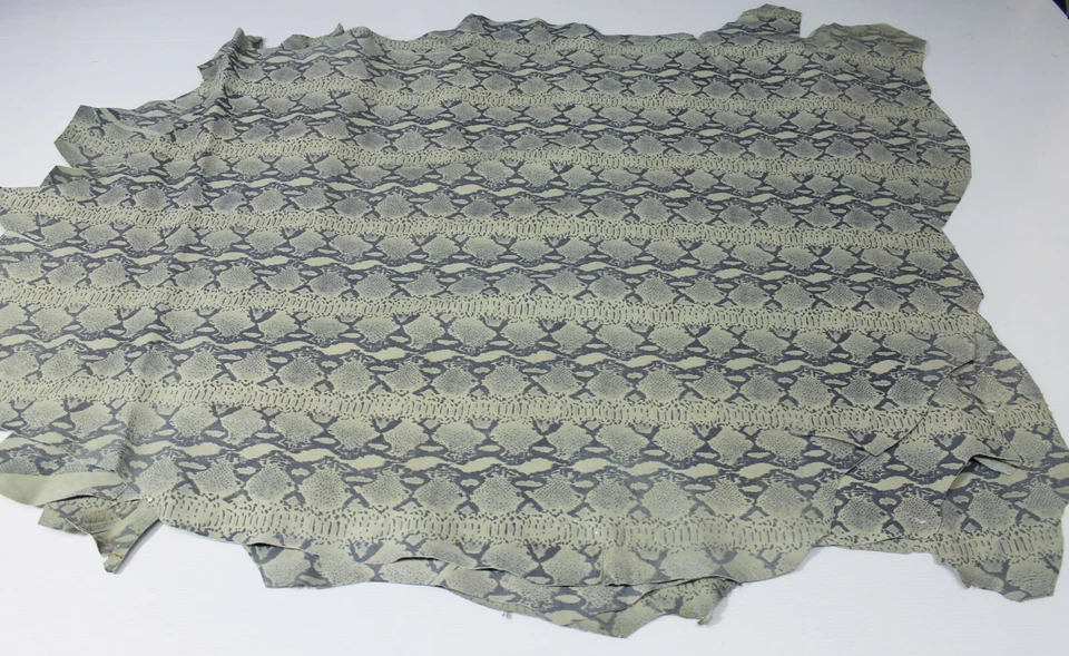 GREY PYTHON SNAKE print shiny Italian Lambskin leather 3 skins 18sqf 0.7mm A8854 - Image 2 of 4