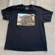 Star Wars T-Shirt Size L Mad Engine Graphic Print Baby Yoda The Mandalorian OT