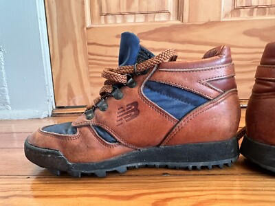 Vintage 1980s New Balance Rainier Mid-Top Women\'s Size 9 Made In USA / Boston Vintage 1980s New Balance Rainier Mid-Top Women main image 3