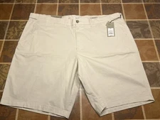 Men's NWT Goodfellow & Co.48 B&T cotton/spandex flat-front shorts, stretch waist