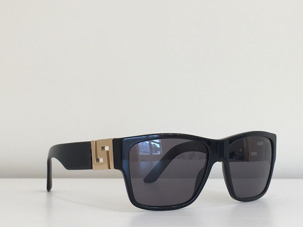 Versace MOD 4296 GB1/81 Rectangle Black Gray Gold Polarized Versace MOD 4296 GB1/81 Rectangle Black Gray Gold Polarized