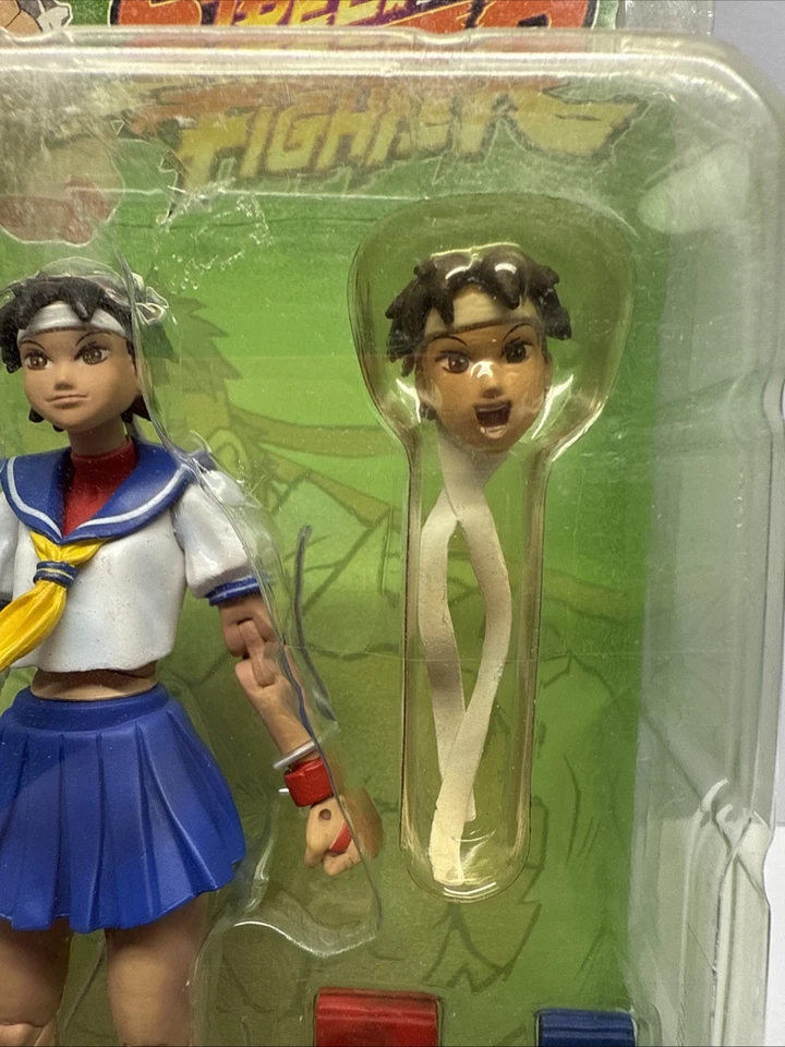 Figura de acción Capcom Street Fighter Round 3 variante Sakura Sota Toys 2005 púrpura Foto 3 de 4