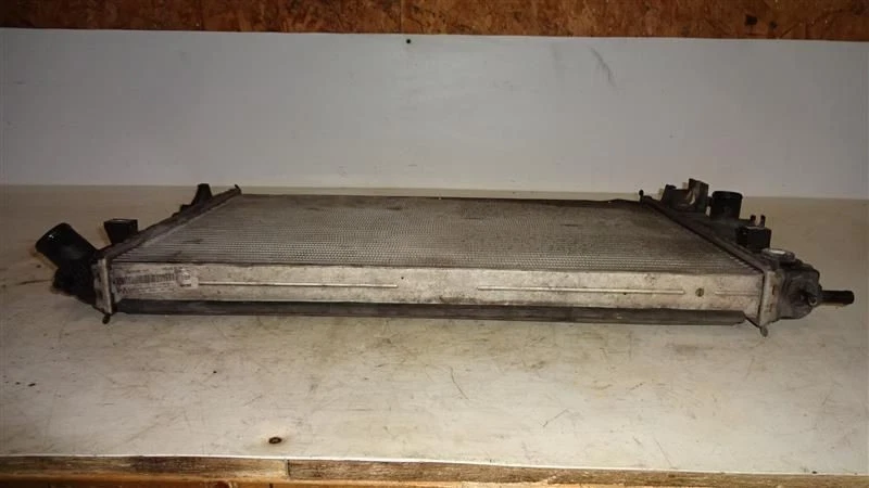 Radiator 3.0L Automatic Transmission Fits 01-05 SATURN L SERIES 628771 - Image 4 of 4