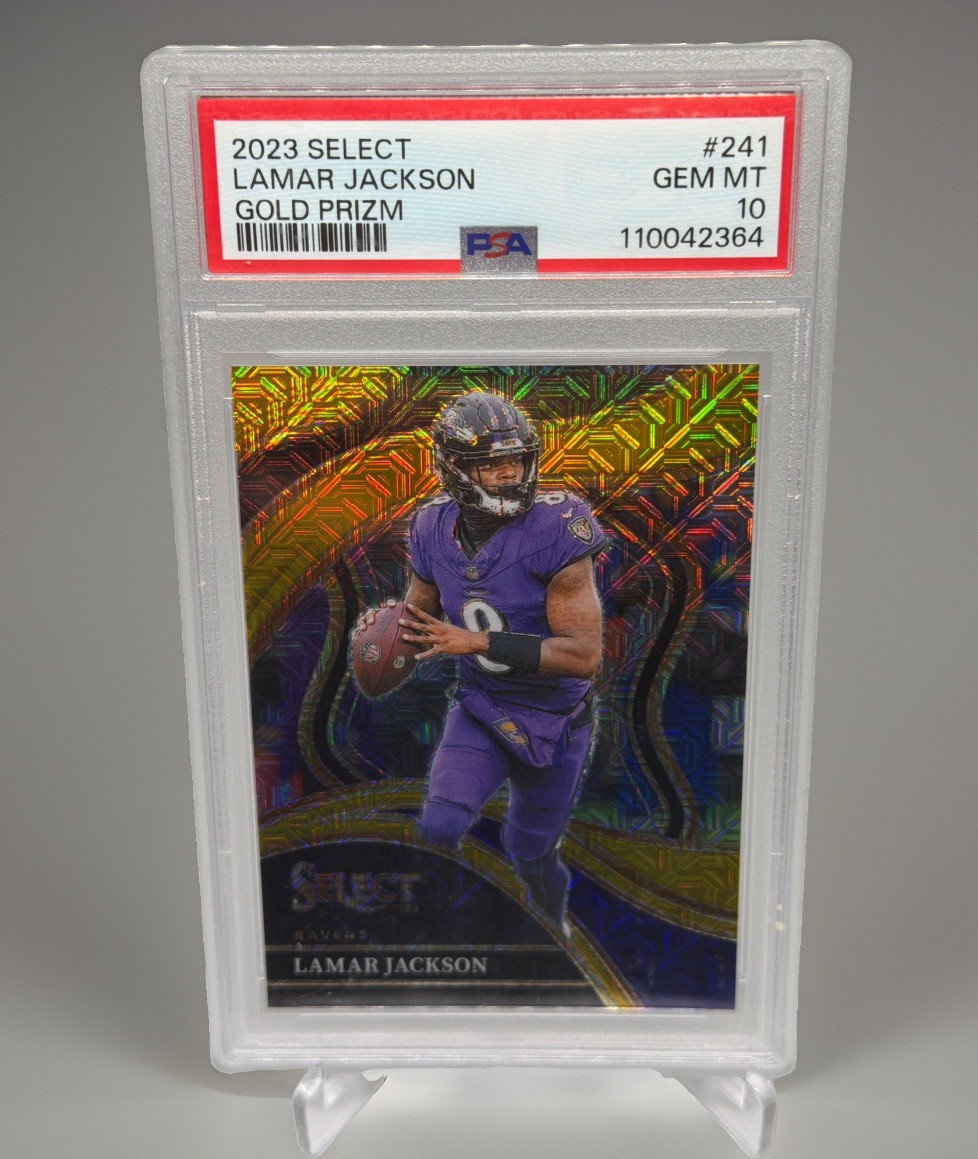 PSA 10 Lamar Jackson /10 Gold Prizm 2023 Panini Select Card Club Level #241