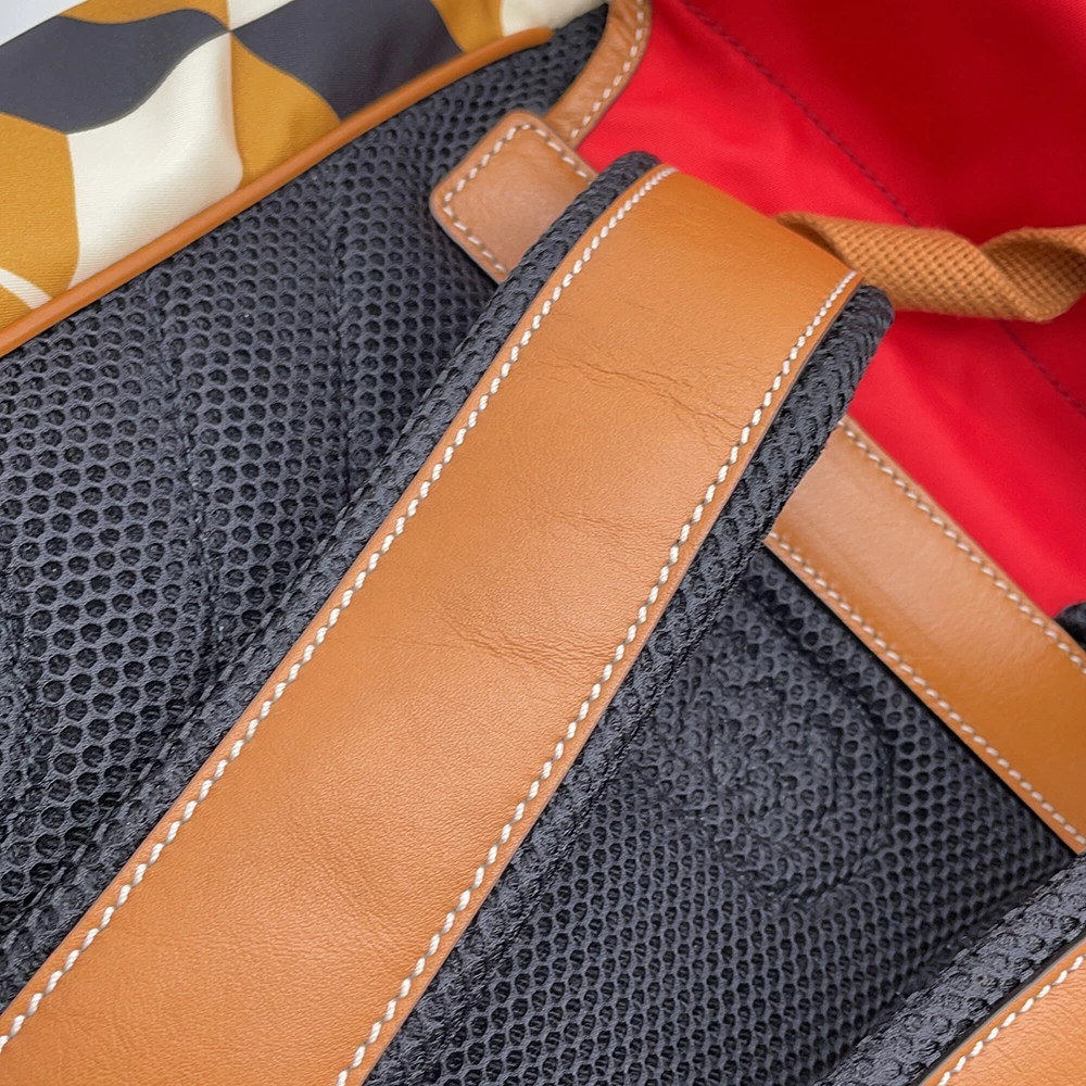 Gucci Bag GG Backpack Interlocking Rabbit - image 7
