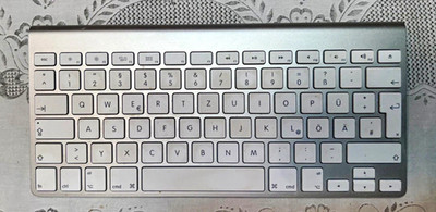 Apple Wireless Keyboard kabellos QWERTZ Deutsch Aluminium Silber/Weiß