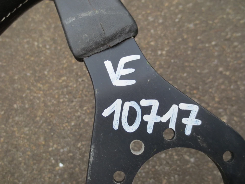 MOMO Typ C36 Lederlenkrad KBA70023 #10717 - Bild 3 von 4