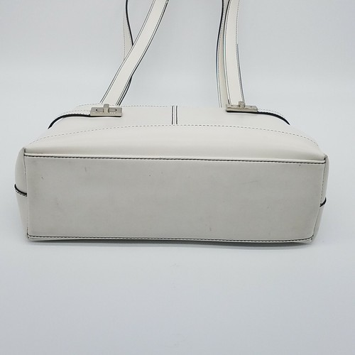 Wilson's Leather White Shoulder Bag Purse 3 Pocket Plus Magnet Closure - Picture 5 of 12