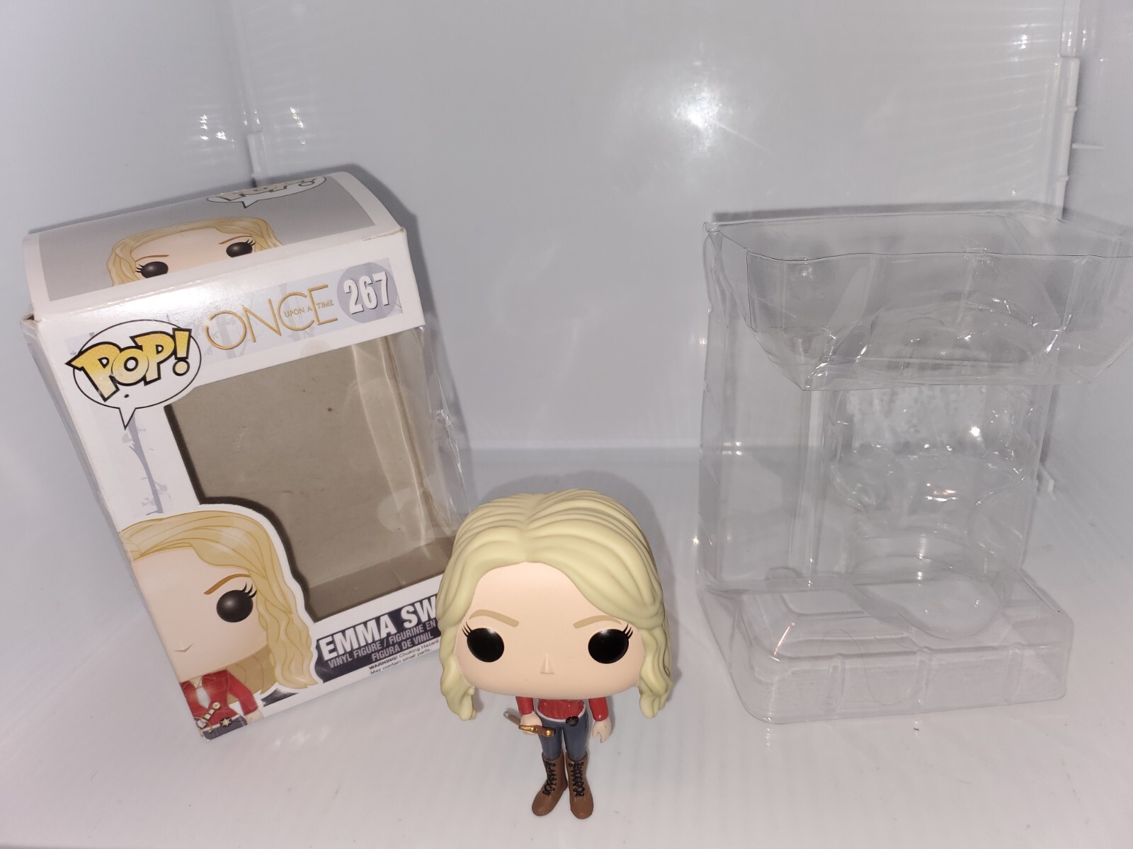 Funko Pop! Vinyl: Disney Emma Swan #267 No Base, Read Description