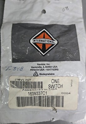 GENUINE NEW OEM INTERNATIONAL SWITCH LIGHT (DOME LIGHT) 1699337C1