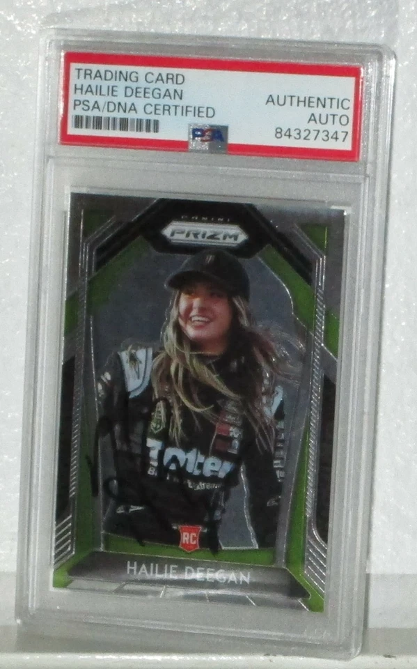 2020 PANINI PRIZM HAILIE DEEGAN AUTOGRAPHED ROOKIE CARD#56 PSA/DNA AUTHENTIC - Image 2 of 4