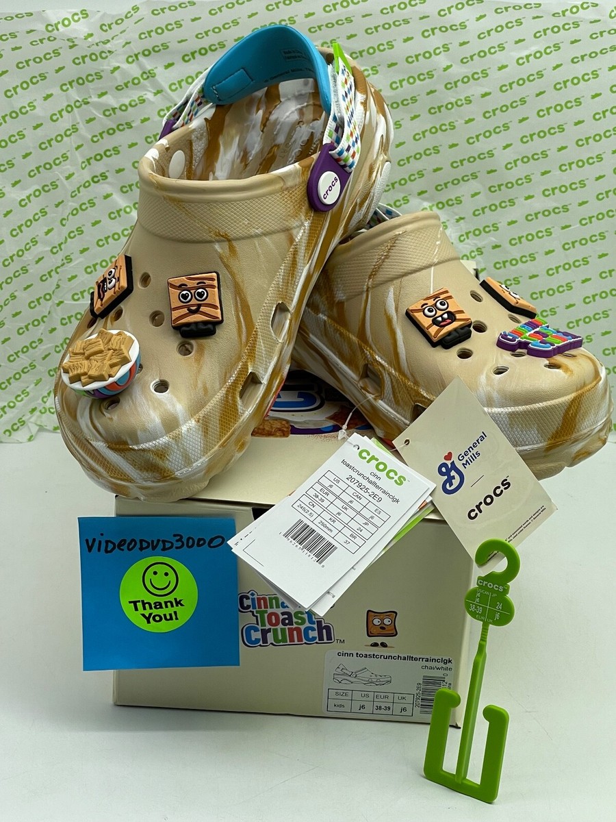 Crocs X Classic Cinnamon Toast Crunch Kid's J6 Clog 207925-2E9