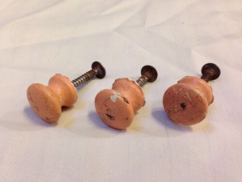 Lot 3 Small Primitive Painted Round Pink Wood Antique Knobs Drawer Pulls 2cm - Picture 1 of 5