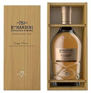 Nardini Selezione"Grappa Riserva 7 anni" in ast. legno 70 cl 45% vol. - Foto 1 di 3