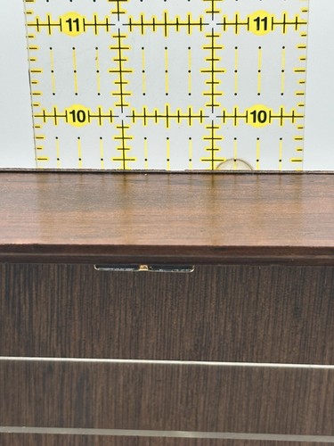 Dollhouse Hutch Cabinet With Plexiglas Shelves Side Panels And Doors Taiwan - Picture 9 of 14