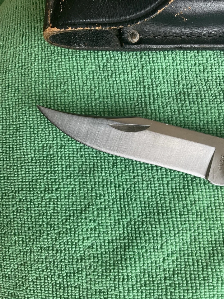 Cuchillo Buck Custom 110 mamut molar e incrustación de cobre y trabajo de archivo, funda Foto 3 de 4