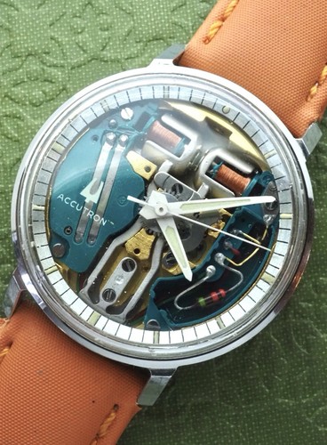 VINTAGE 1969 (M9) STAINLESS BULOVA ACCUTRON SPACEVIEW WATCH - WORKING